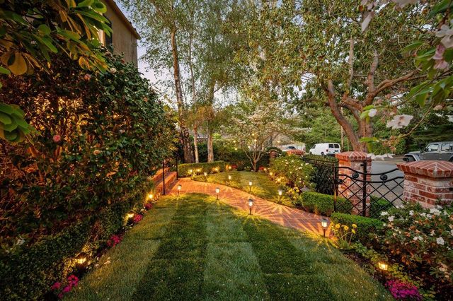 526 W Poplar Avenue, San Mateo, CA 94402