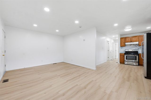 710 Bourdois Avenue, Bellport, NY 11713
