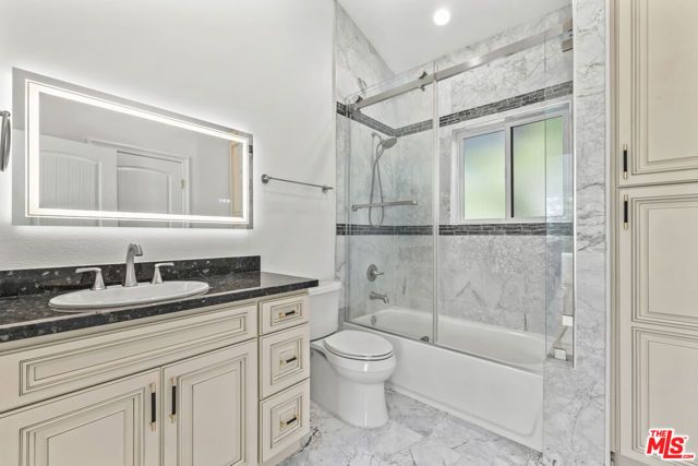 2017 S Centinela Avenue B, Santa Monica, CA 90404