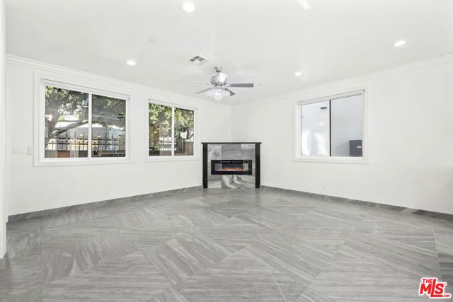 2017 S Centinela Avenue B, Santa Monica, CA 90404