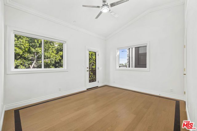 2017 S Centinela Avenue B, Santa Monica, CA 90404