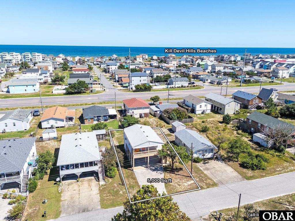 Image 11 of property listing at 2019 Elizabeth City Street, Kill Devil Hills, NC 27948