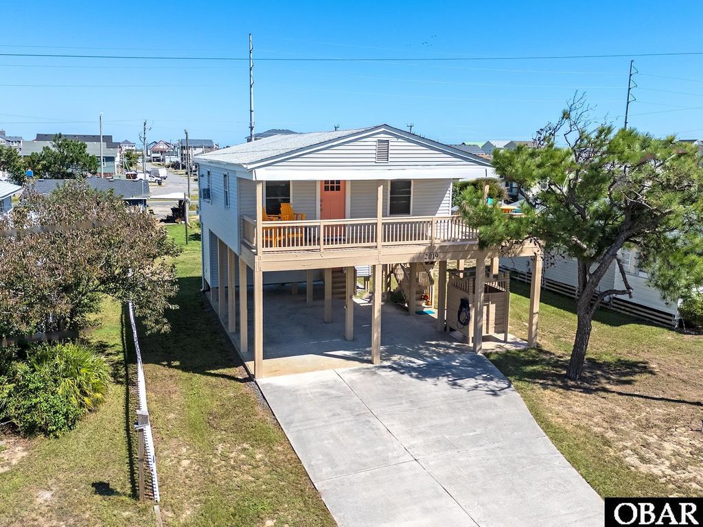 Image 13 of property listing at 2019 Elizabeth City Street, Kill Devil Hills, NC 27948