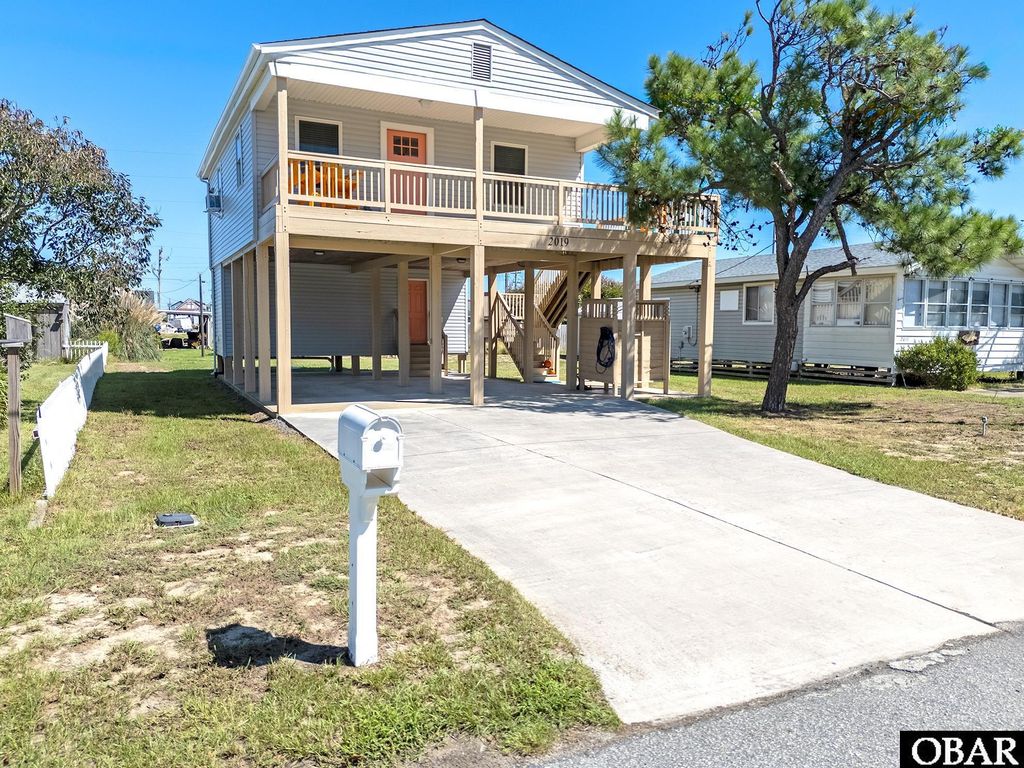 Image 15 of property listing at 2019 Elizabeth City Street, Kill Devil Hills, NC 27948