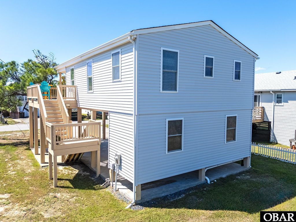 Image 19 of property listing at 2019 Elizabeth City Street, Kill Devil Hills, NC 27948