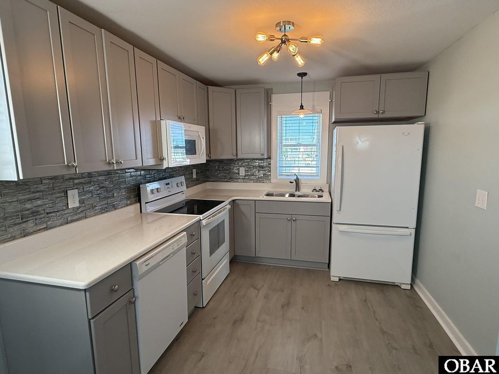 Image 27 of property listing at 2019 Elizabeth City Street, Kill Devil Hills, NC 27948