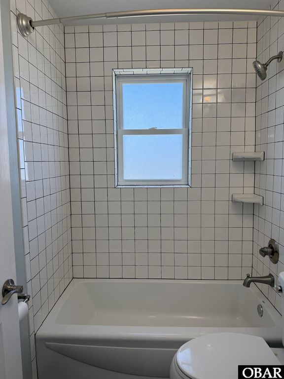 Image 34 of property listing at 2019 Elizabeth City Street, Kill Devil Hills, NC 27948