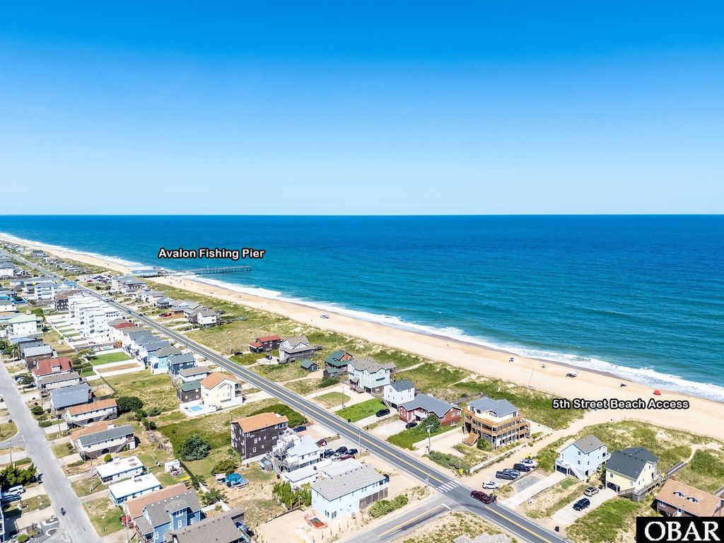 Image 5 of property listing at 2019 Elizabeth City Street, Kill Devil Hills, NC 27948