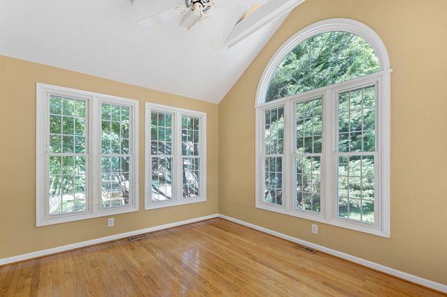 434 BUTTONWOOD RD, Landenberg, PA 19350