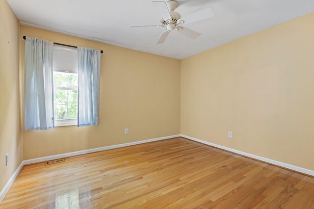 434 BUTTONWOOD RD, Landenberg, PA 19350
