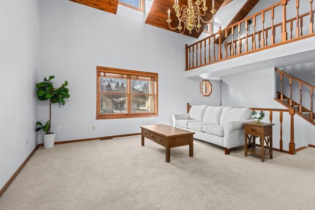 2618 W SUNNYVIEW CIRCLE, Appleton, WI 54914