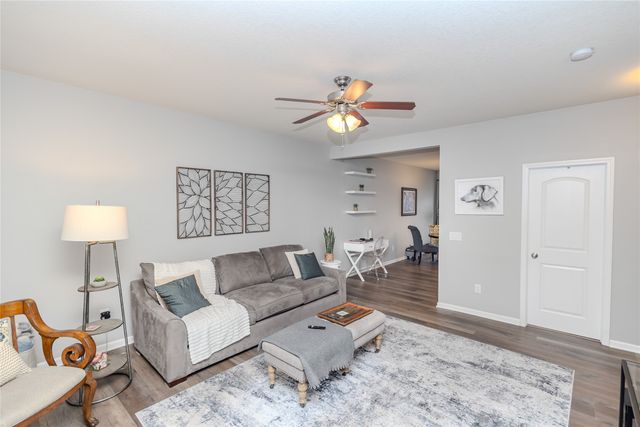 143 SE Booth Avenue, Waukee, IA 50263