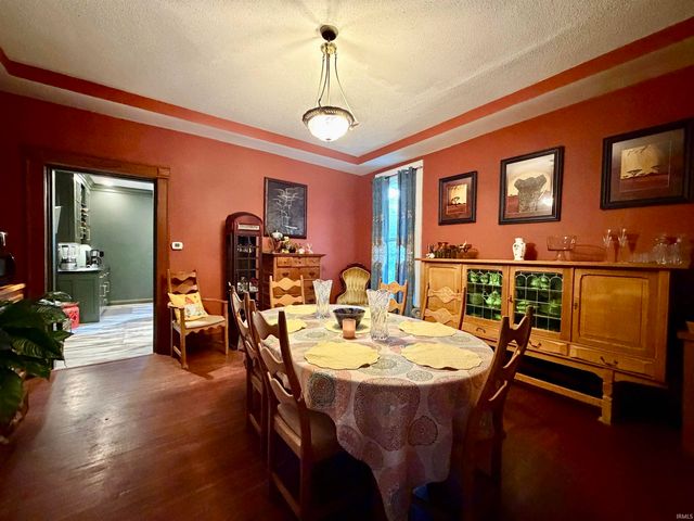 720 SE First Street, Evansville, IN 47713