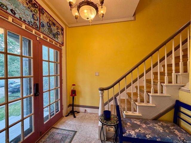 720 SE First Street, Evansville, IN 47713
