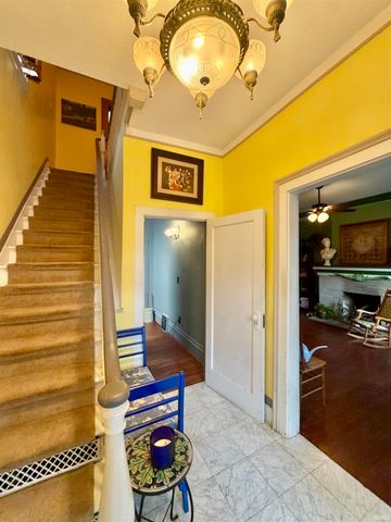 720 SE First Street, Evansville, IN 47713