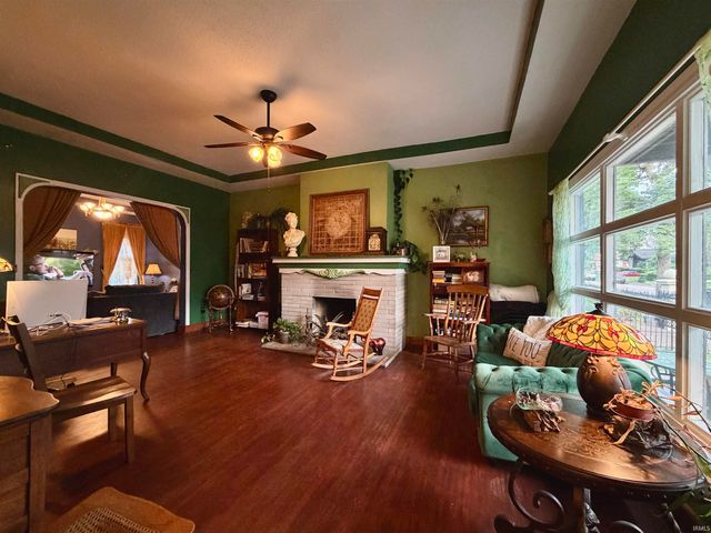 720 SE First Street, Evansville, IN 47713