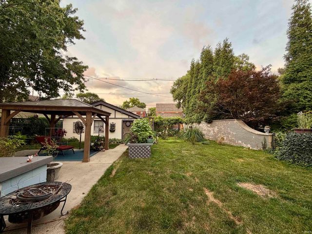 720 SE First Street, Evansville, IN 47713