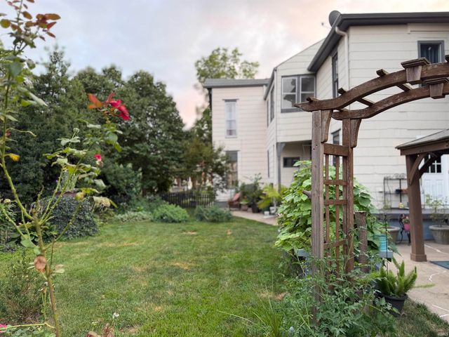 720 SE First Street, Evansville, IN 47713