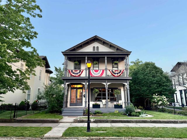 720 SE First Street, Evansville, IN 47713