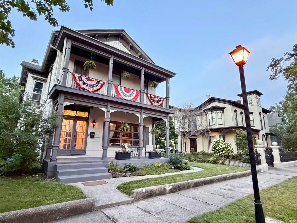 720 SE First Street, Evansville, IN 47713