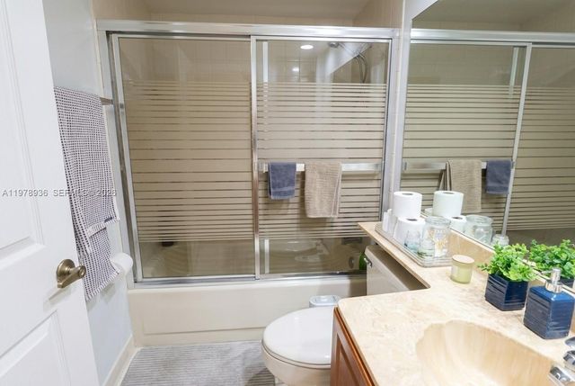 7604 Lexington Club Boulevard B, Delray Beach, FL 33446