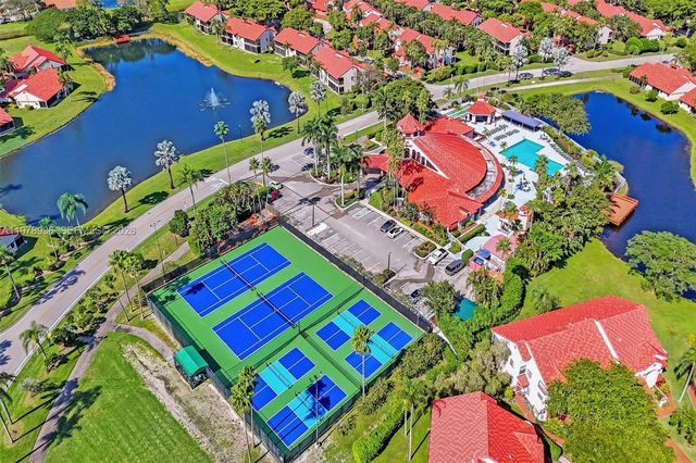 7604 Lexington Club Boulevard B, Delray Beach, FL 33446