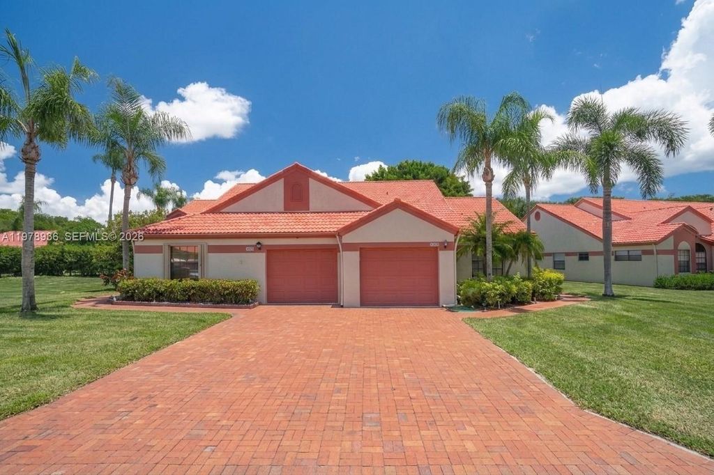 7604 Lexington Club Boulevard B, Delray Beach, FL 33446