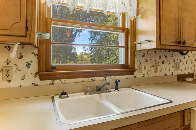 210 Rosecrest Road, Spartanburg, SC 29303