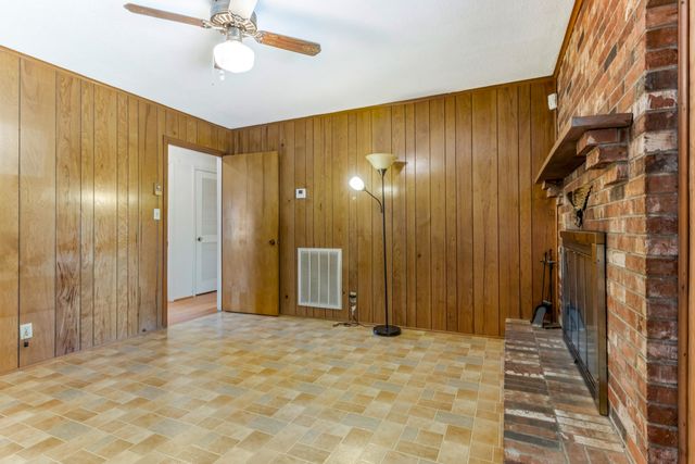 210 Rosecrest Road, Spartanburg, SC 29303