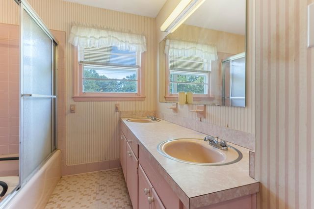 210 Rosecrest Road, Spartanburg, SC 29303