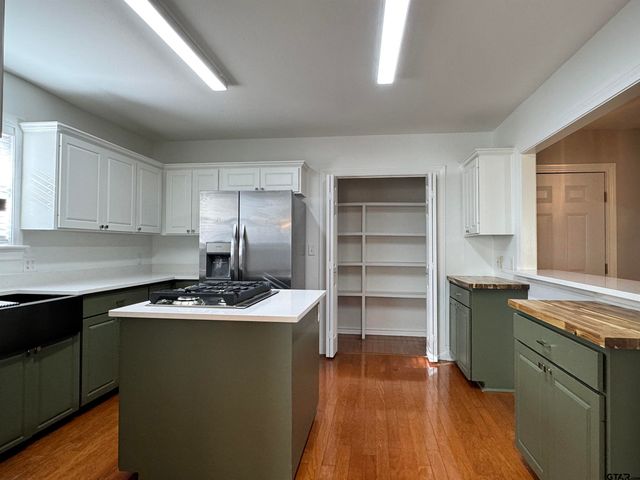 627 W 2nd, Tyler, TX 75701