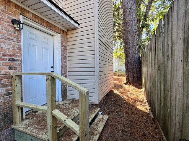 627 W 2nd, Tyler, TX 75701