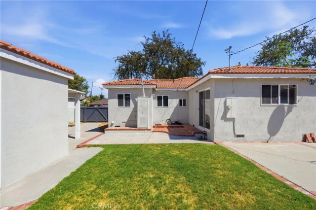 2114 W West, Fullerton, CA 92833