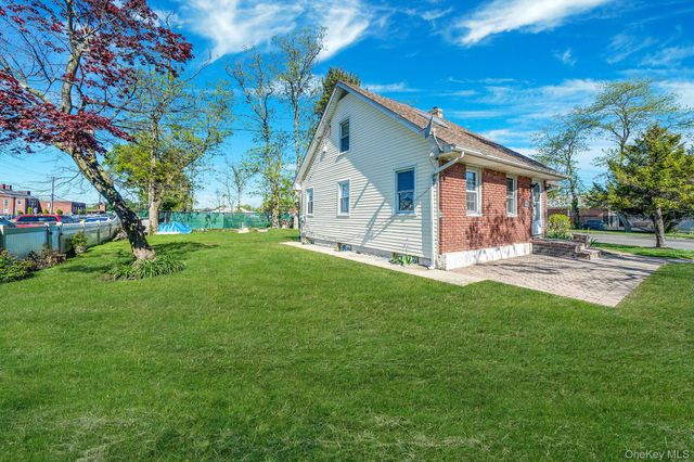 136 1st Street, Brentwood, NY 11717