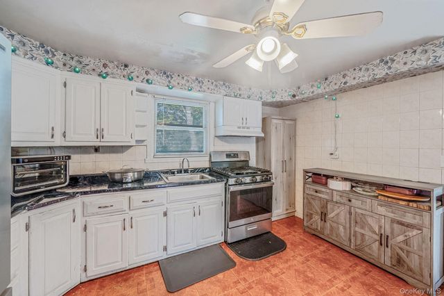 136 1st Street, Brentwood, NY 11717