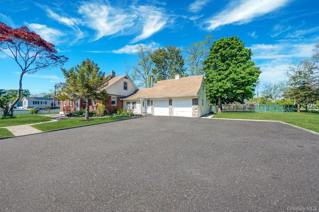 136 1st Street, Brentwood, NY 11717
