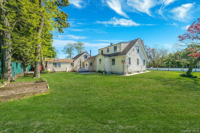 136 1st Street, Brentwood, NY 11717