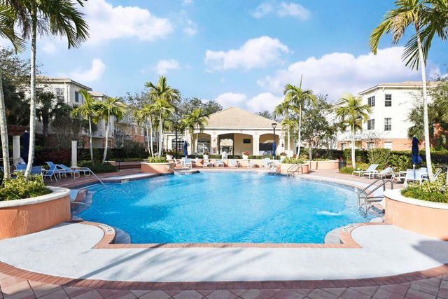9905 Baywinds Boulevard 2202, West Palm Beach, FL 33411