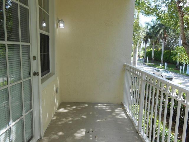 9905 Baywinds Boulevard 2202, West Palm Beach, FL 33411