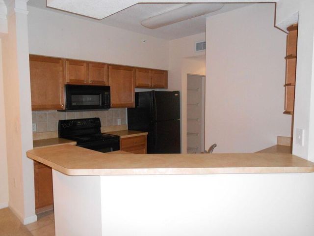 9905 Baywinds Boulevard 2202, West Palm Beach, FL 33411