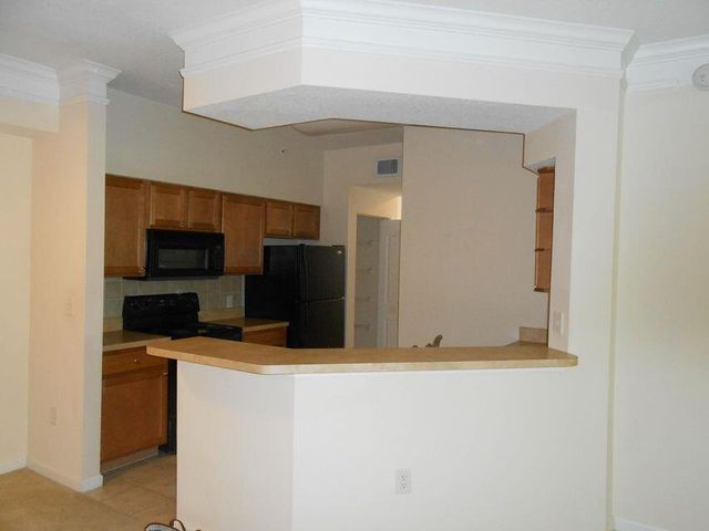 9905 Baywinds Boulevard 2202, West Palm Beach, FL 33411