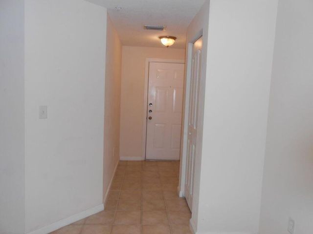 9905 Baywinds Boulevard 2202, West Palm Beach, FL 33411