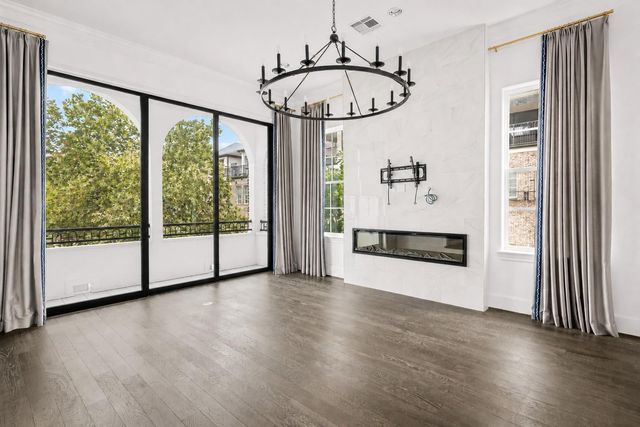 6017 Cottage Grove Lake Drive, Houston, TX 77007