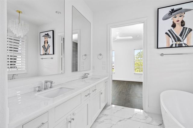 6017 Cottage Grove Lake Drive, Houston, TX 77007