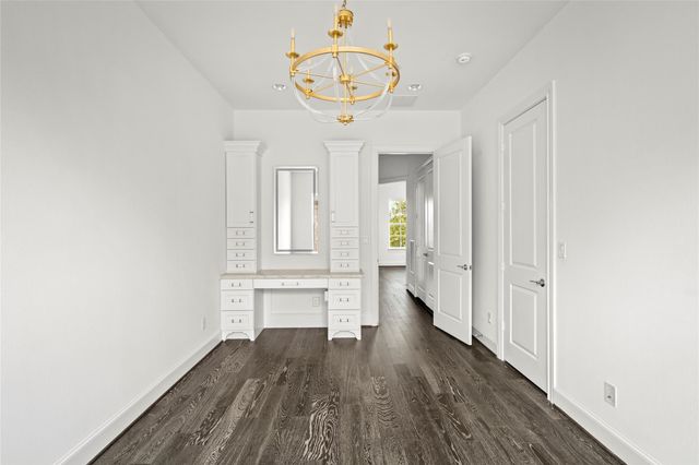 6017 Cottage Grove Lake Drive, Houston, TX 77007