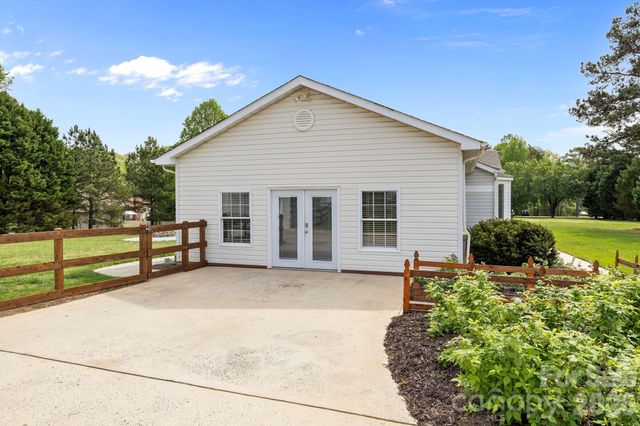 1694 Highway 55 None E, Clover, SC 29710