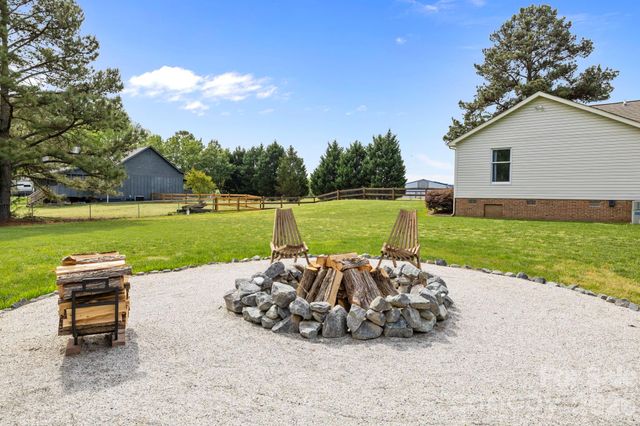 1694 Highway 55 None E, Clover, SC 29710