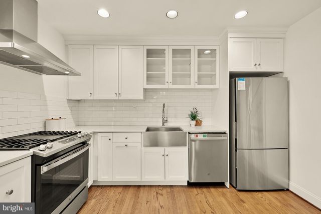 2025 TRUMBULL TER NW, Washington, DC 20011