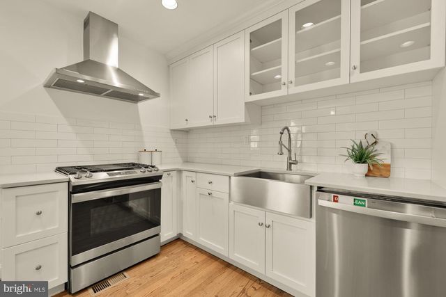 2025 TRUMBULL TER NW, Washington, DC 20011
