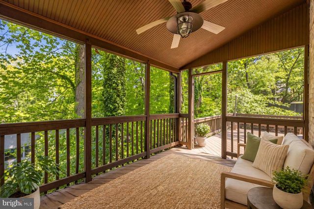 2025 TRUMBULL TER NW, Washington, DC 20011